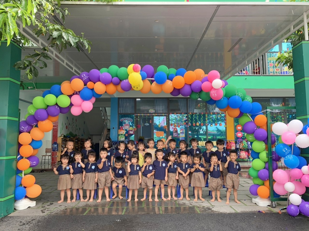 đồng phục học sinh mầ non Âu Viêt